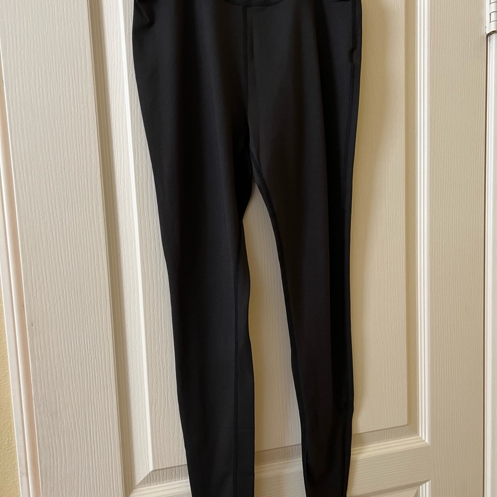 Black leggings by Alanic
